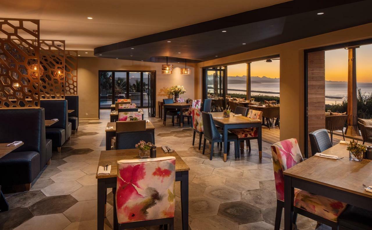 Sky Villa Boutique Hotel By Raw Africa Collection Plettenbergbaai Buitenkant foto The Beach Club