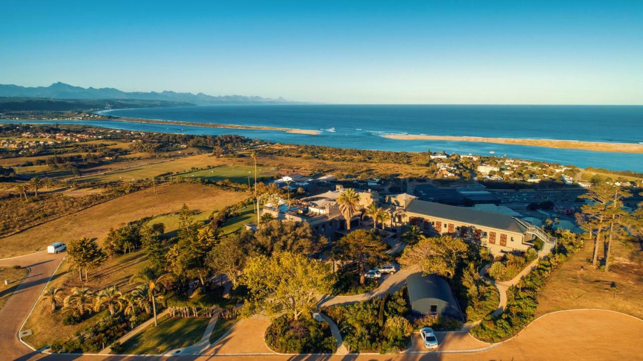 Sky Villa Boutique Hotel By Raw Africa Collection Plettenbergbaai Buitenkant foto Aerial view of the campus